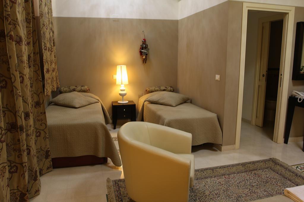 Abatellis Luxury Hotell Palermo Rum bild